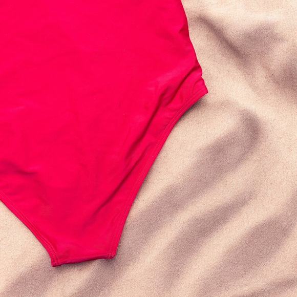 Cocoship Women's Size 6 Solid Red Plunging Neckline High Leg One Piece Swimsuit - Picture 6 of 16